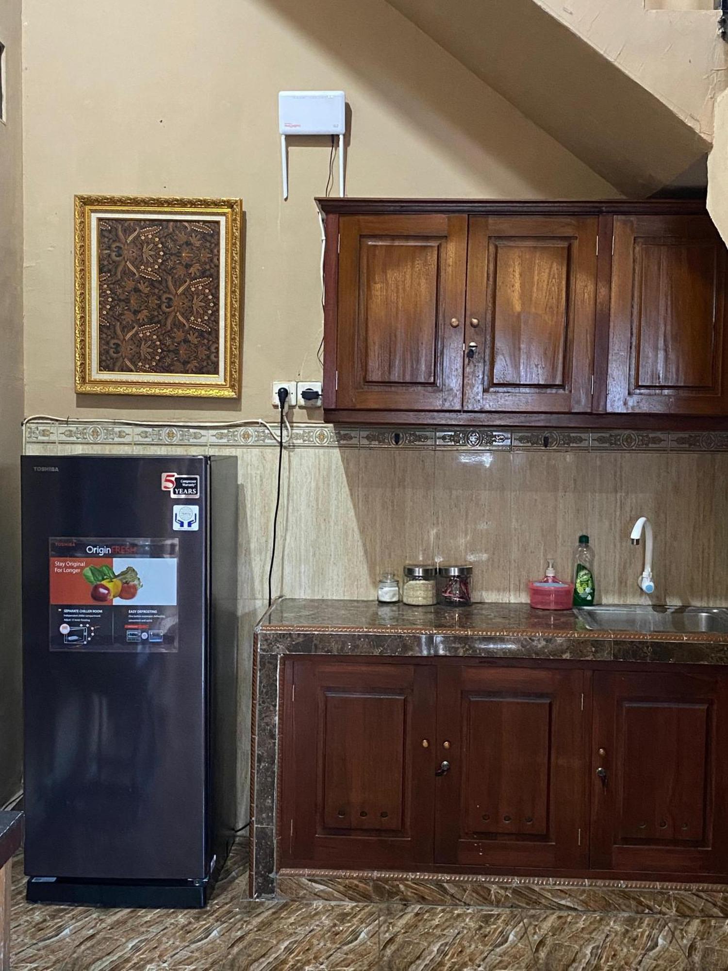 Good Feeling Banyuwangi Hostel Бануванги Екстериор снимка